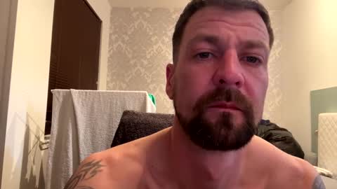 Snapshot of horndog1990123 chatting on 11/21/25, 09:35 horndog1990123 online show from 11/21/25, 09:35