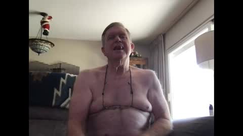 Snapshot of horndog69b chatting on 12/16/24, 06:27 horndog online show from 12/16/24, 06:27