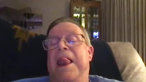 Snapshot of horndog69b chatting on 11/16/25, 07:47 horndog online show from 11/16/25, 07:47