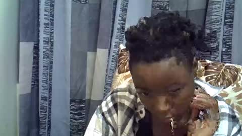 Snapshot of horny_baddie18 chatting on 03/21/26, 06:11 Leila online show from 03/21/26, 06:11