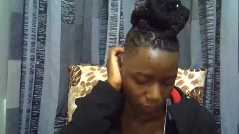 Snapshot of horny_baddie18 chatting on 04/02/26, 03:04 Leila online show from 04/02/26, 03:04