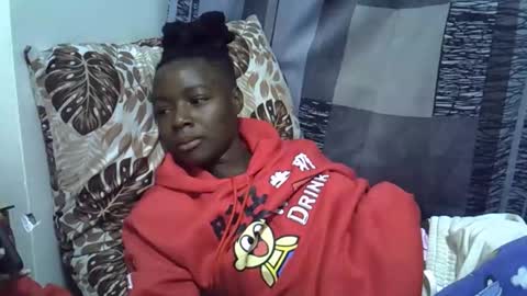 Snapshot of horny_baddie18 chatting on 04/06/26, 06:42 Leila online show from 04/06/26, 06:42