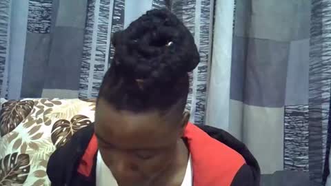 Snapshot of horny_baddie18 chatting on 04/08/26, 03:28 Leila online show from 04/08/26, 03:28