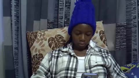 Leila online show from 04/25/26, 03:31