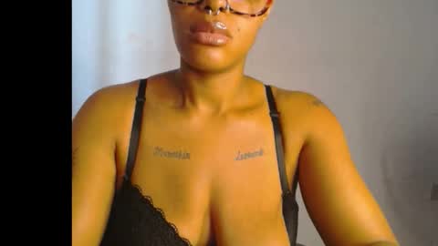 horny_ebonygirl_ online show from 02/06/26, 01:58