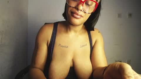 horny_ebonygirl_ online show from 04/11/26, 06:29