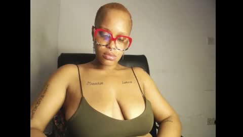 horny_ebonygirl_ online show from 04/15/26, 07:58