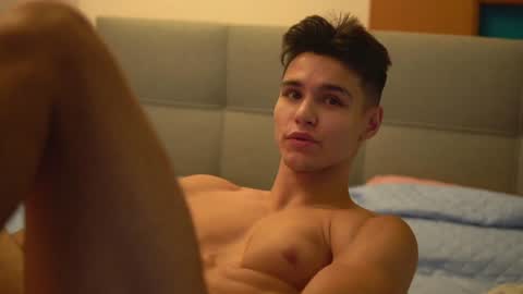 Snapshot of horny_goats chatting on 12/16/24, 01:43 Extaz Athrey Howard online show from 12/16/24, 01:43