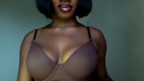 Snapshot of horny_goddess_delilah chatting on 05/28/26, 10:23 delilah online show from 05/28/26, 10:23