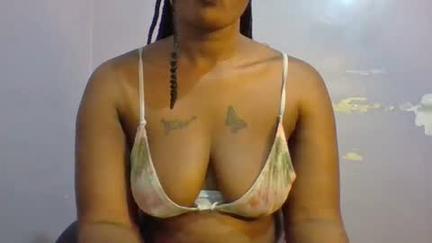 Snapshot of horny_hearts chatting on 06/13/26, 03:26 phanice online show from 06/13/26, 03:26