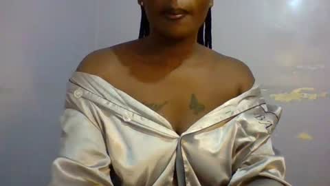 Snapshot of horny_hearts chatting on 06/14/26, 09:22 phanice online show from 06/14/26, 09:22