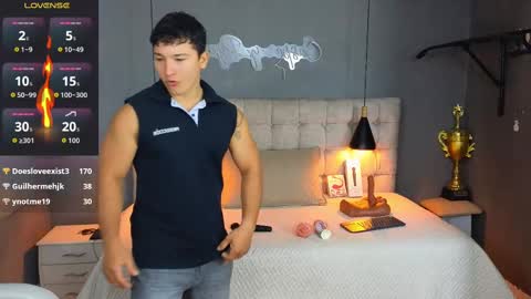 horny_nick18 online show from 10/02/25, 12:23
