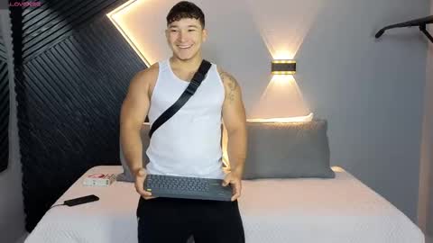 horny_nick18 online show from 02/09/26, 01:37
