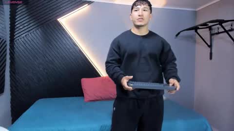 horny_nick18 online show from 03/19/26, 11:47