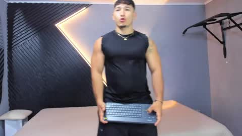 horny_nick18 online show from 05/14/26, 11:17