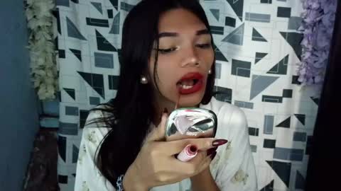 Rhiana online show from 04/15/26, 09:04