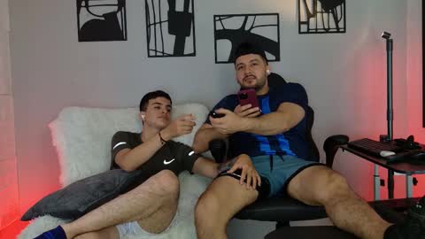 horny_roomies69 online show from 02/16/26, 12:51