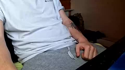 hornyandopenminded online show from 11/17/25, 01:17