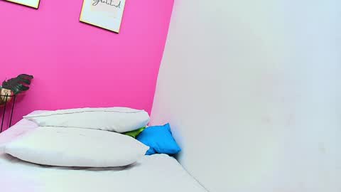 Khloe  online show from 01/09/25, 03:34