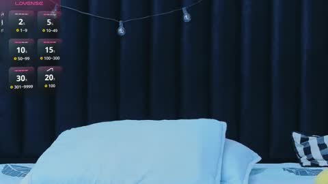 Khloe  online show from 10/03/25, 05:43