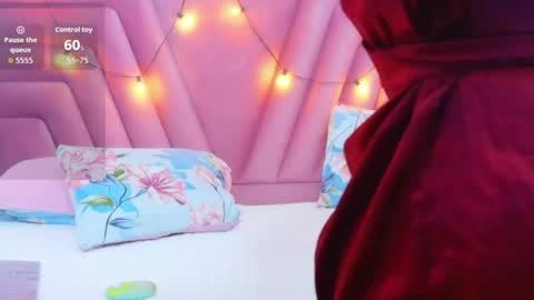 Khloe  online show from 04/22/26, 12:28