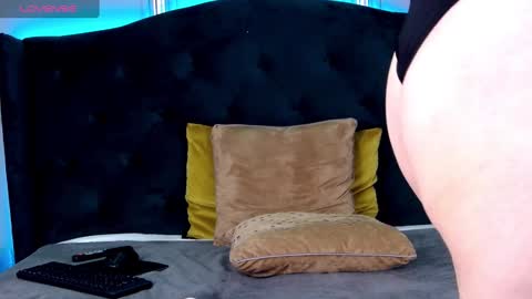 AshlineKatte online show from 02/18/25, 12:15