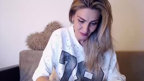 AshlineKatte online show from 05/11/26, 12:22