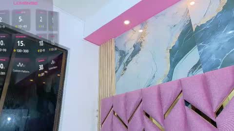 Valentina  online show from 10/04/25, 12:36