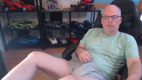 Snapshot of hornynthick70 chatting on 12/22/24, 06:37 hornynthick70 online show from 12/22/24, 06:37