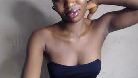 Bella online show from 05/09/26, 04:34