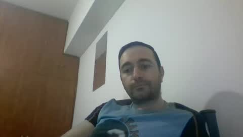 Snapshot of hornysnake69 chatting on 02/19/25, 01:40 hornysnake69 online show from 02/19/25, 01:40