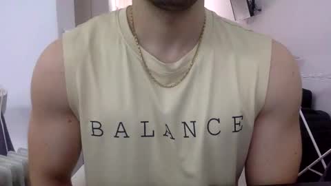 Snapshot of hornyspaniard93 chatting on 01/18/26, 02:43 hornyspaniard93 online show from 01/18/26, 02:43