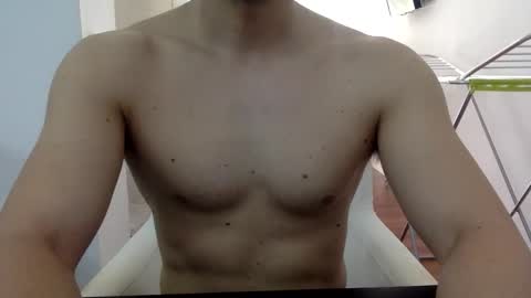 Snapshot of hornyspaniard93 chatting on 06/02/26, 10:39 hornyspaniard93 online show from 06/02/26, 10:39
