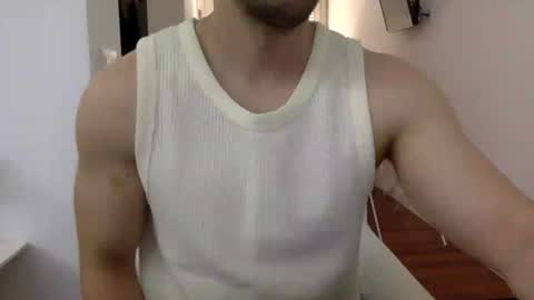 Snapshot of hornyspaniard93 chatting on 06/16/26, 10:51 hornyspaniard93 online show from 06/16/26, 10:51