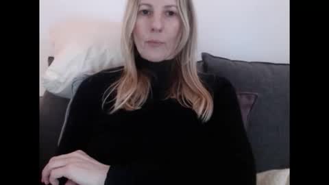 Snapshot of hornyssima chatting on 03/23/26, 04:33 Hornyssima online show from 03/23/26, 04:33