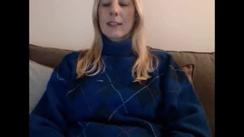 Snapshot of hornyssima chatting on 03/26/26, 03:39 Hornyssima online show from 03/26/26, 03:39