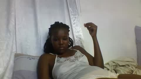 Its Cora online show from 10/20/25, 04:18