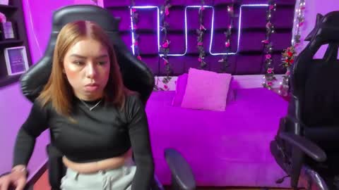 Snapshot of hornyy_mom chatting on 01/23/25, 11:26 hornyy mom online show from 01/23/25, 11:26