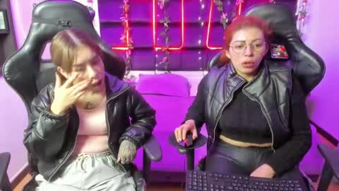 Snapshot of hornyy_mom chatting on 02/22/25, 12:29 hornyy mom online show from 02/22/25, 12:29