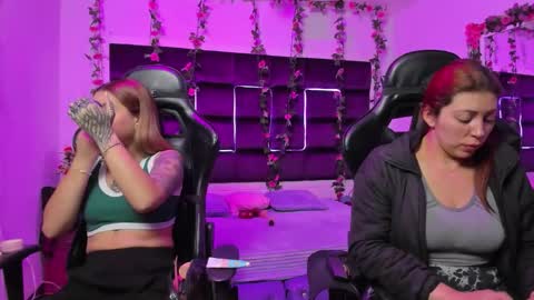 Snapshot of hornyy_mom chatting on 10/28/25, 01:47 hornyy mom online show from 10/28/25, 01:47