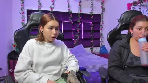 Snapshot of hornyy_mom chatting on 10/29/25, 01:24 hornyy mom online show from 10/29/25, 01:24