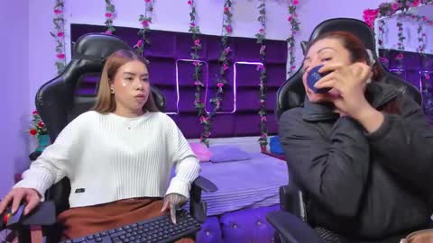 Snapshot of hornyy_mom chatting on 11/05/25, 01:33 hornyy mom online show from 11/05/25, 01:33