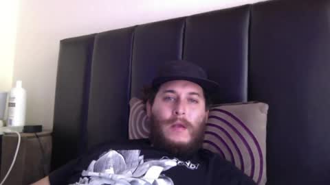 Snapshot of hornyyogi8 chatting on 12/12/24, 07:04 hornyogi online show from 12/12/24, 07:04