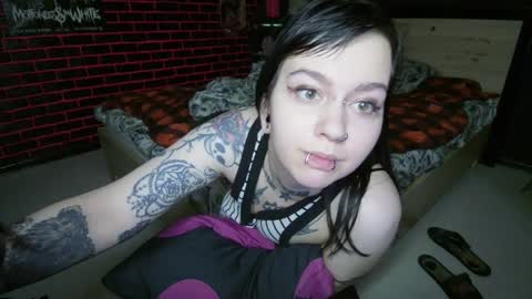 Snapshot of horror_circus chatting on 04/07/26, 08:59 Messalina Horror online show from 04/07/26, 08:59