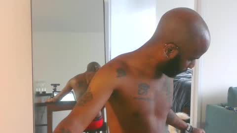 Horus00 online show from 12/30/24, 01:14