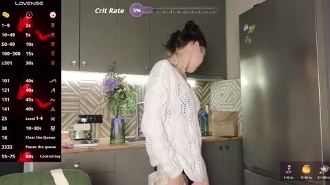 hosina_sayeri online show from 10/05/25, 12:31