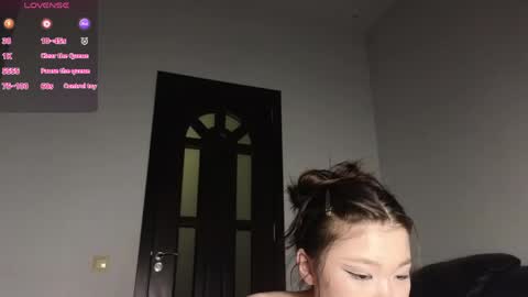 hosina_sayeri online show from 04/25/26, 08:17