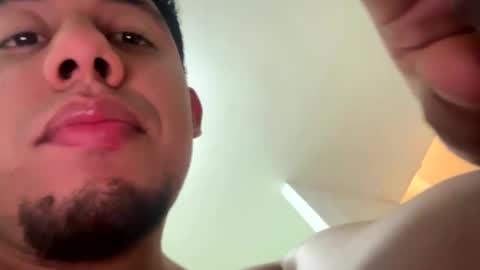 Snapshot of hot2512 chatting on 02/24/25, 03:33 hot2512 online show from 02/24/25, 03:33