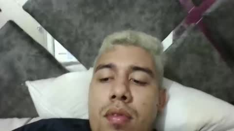 Snapshot of hot2512 chatting on 12/18/25, 05:13 hot2512 online show from 12/18/25, 05:13