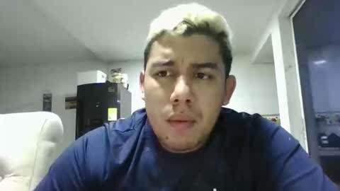 Snapshot of hot2512 chatting on 01/14/26, 06:08 hot2512 online show from 01/14/26, 06:08